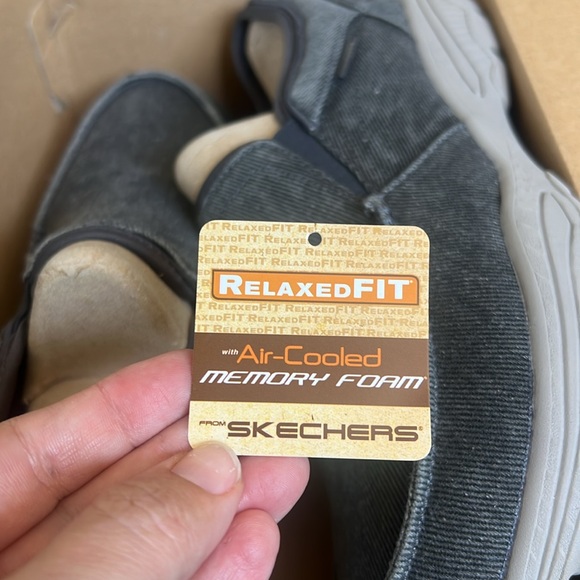 Skechers Men’s Slip-On - Picture 14 of 15